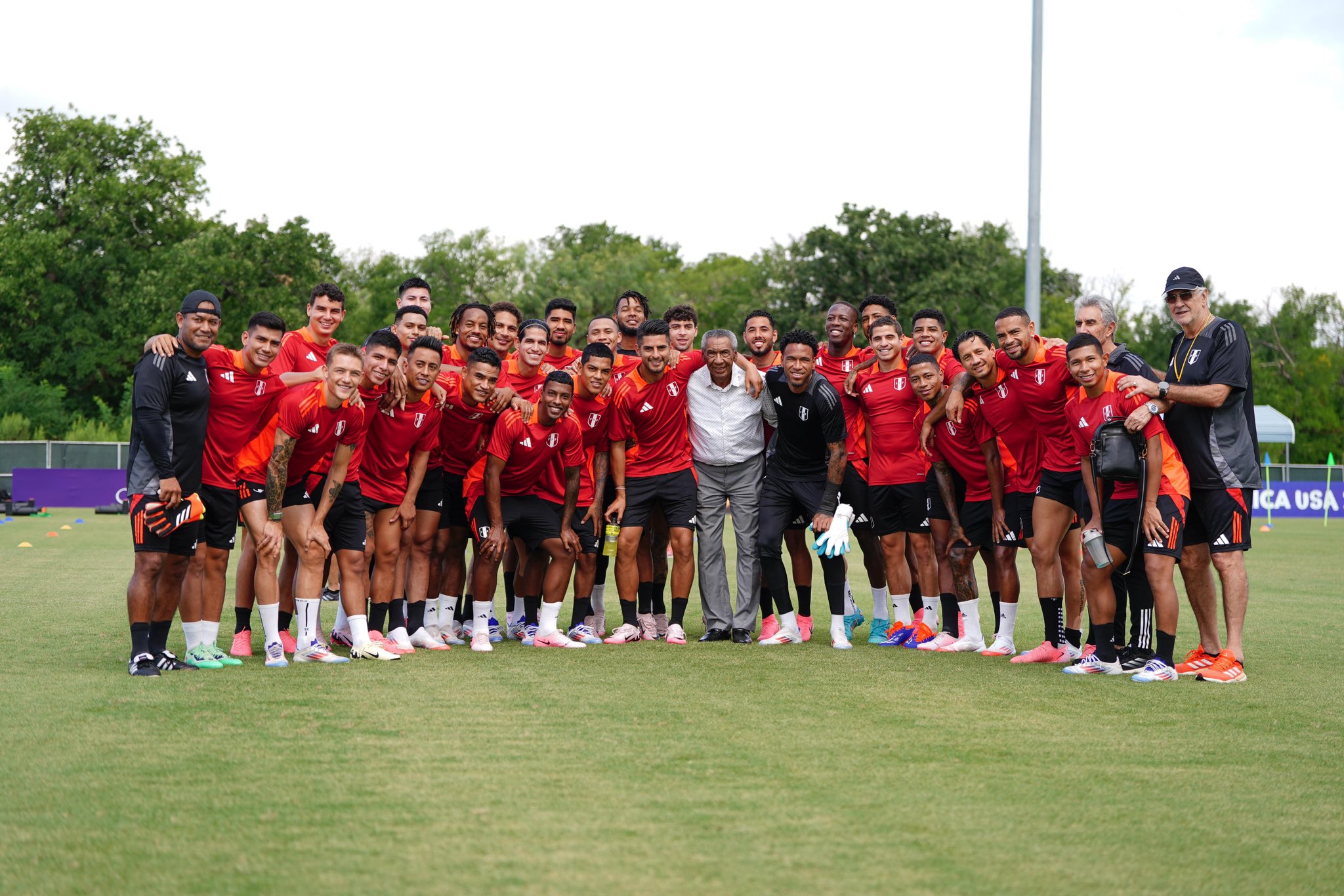 40fc4ded3451756d5ba64513ef181ae4.jpg
