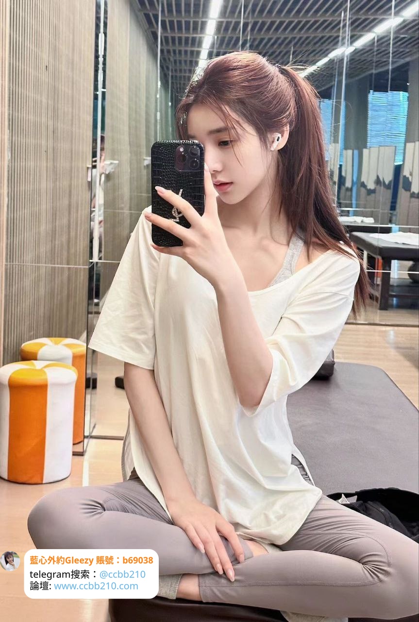 001403cl1gh54xpgownpoo.jpg